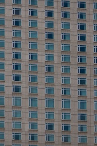 a building with many windows on it